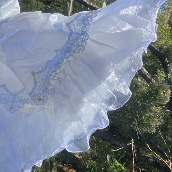 Spring Wedding Vintage White Children’s Flower Girl Dress - Picture 13 of 13